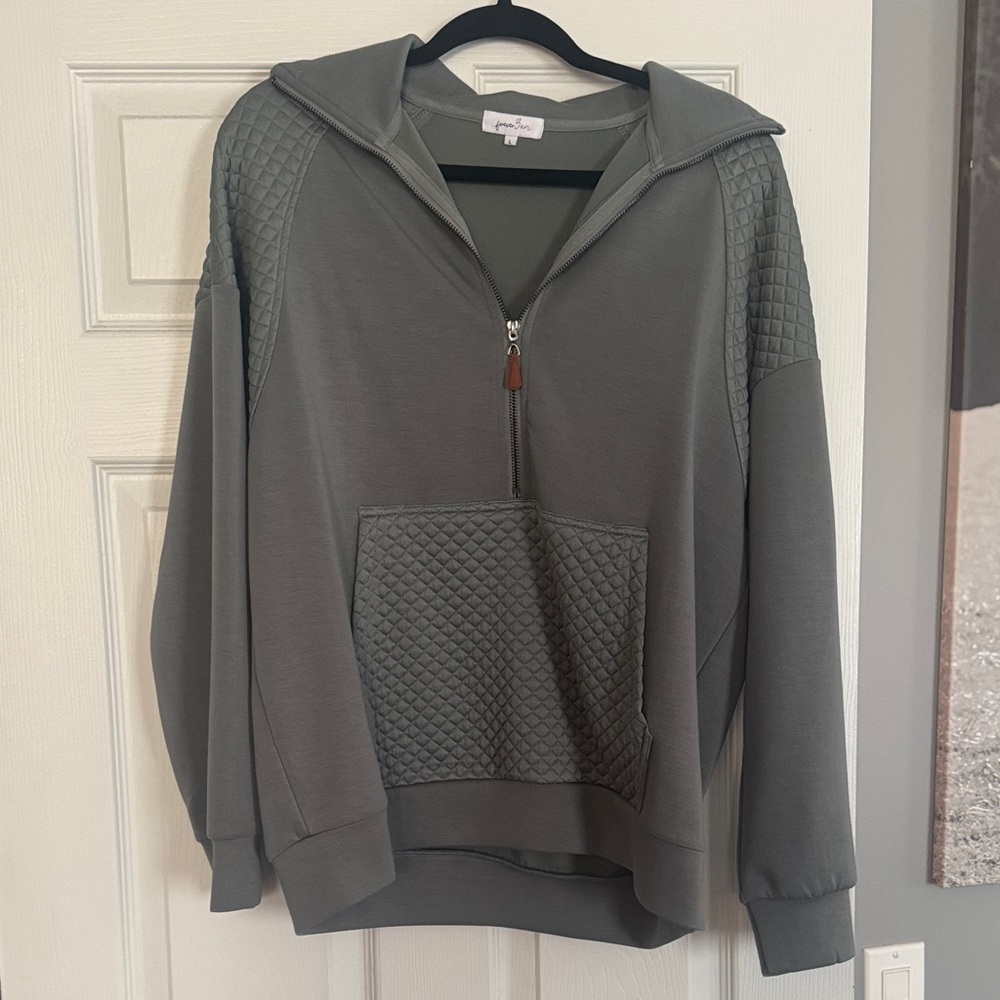 Forever 3am pullover